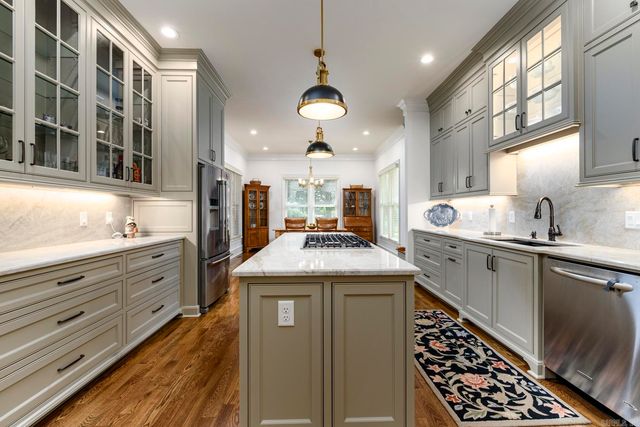 33 ALBA LANE, Little Rock, AR 72223