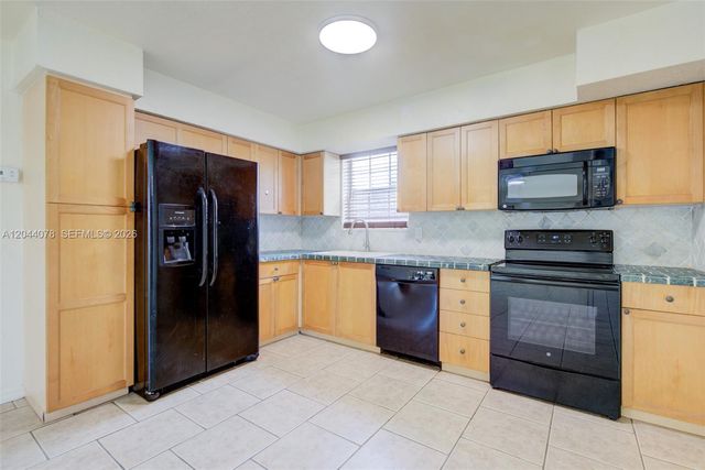 7770 NW 33rd Street 7770, Davie, FL 33024