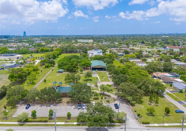 7770 NW 33rd Street 7770, Davie, FL 33024