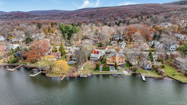 25 Teneyck Avenue, Greenwood Lake, NY 10925