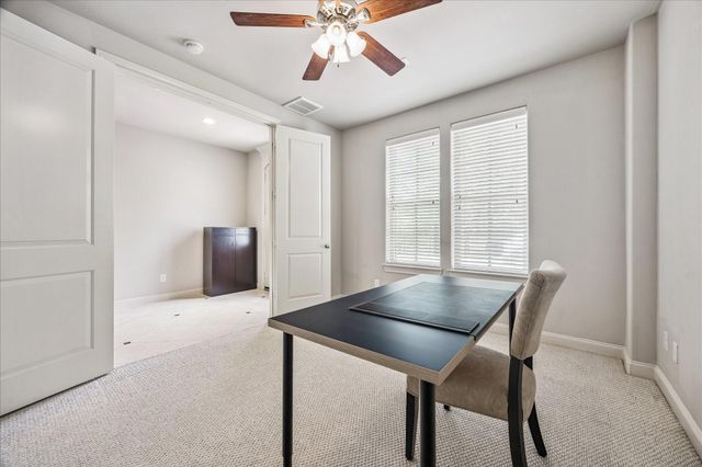 2048 Fannin Station S, Houston, TX 77045