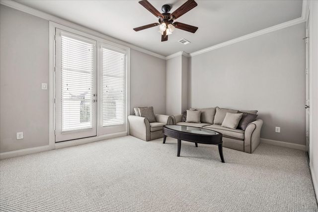 2048 Fannin Station S, Houston, TX 77045