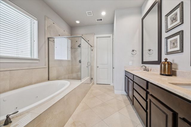 2048 Fannin Station S, Houston, TX 77045