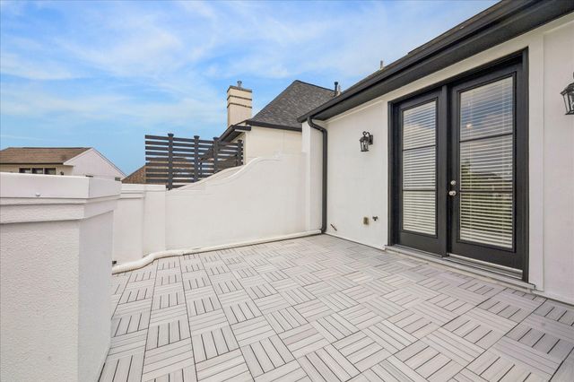 2048 Fannin Station S, Houston, TX 77045