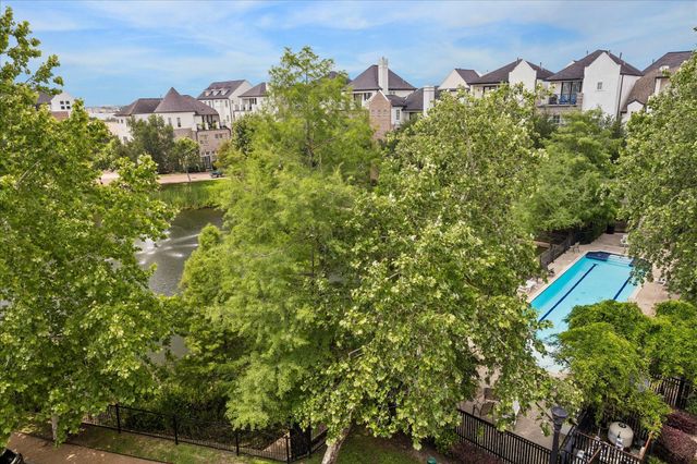 2048 Fannin Station S, Houston, TX 77045