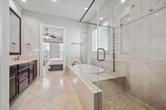 2048 Fannin Station S, Houston, TX 77045