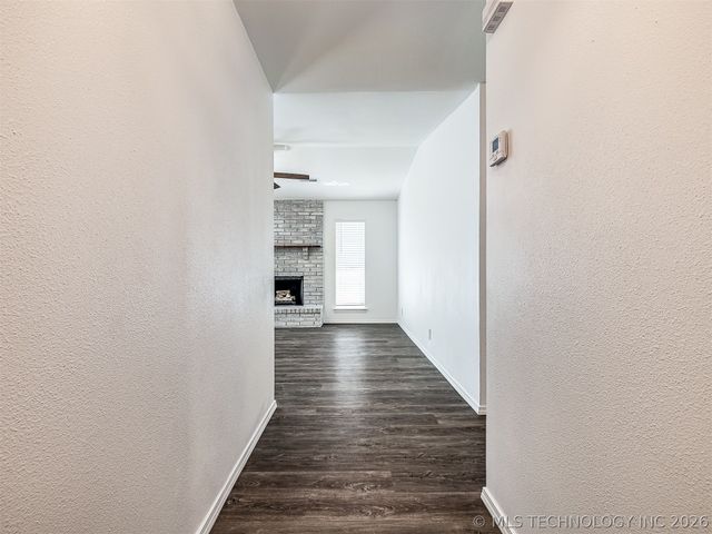 4305 S 1st Place, Broken Arrow, OK 74011