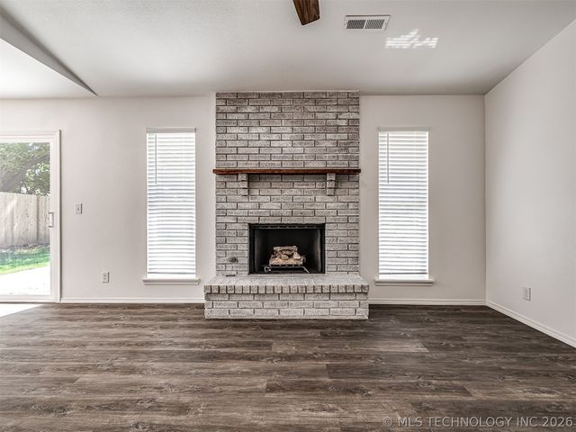 4305 S 1st Place, Broken Arrow, OK 74011