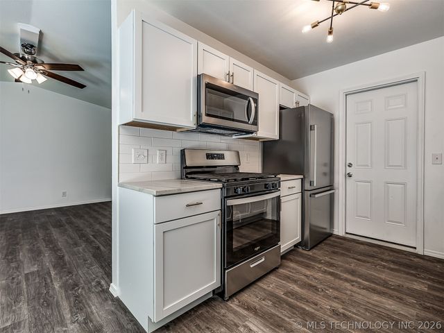 4305 S 1st Place, Broken Arrow, OK 74011