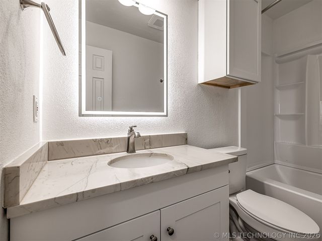 4305 S 1st Place, Broken Arrow, OK 74011