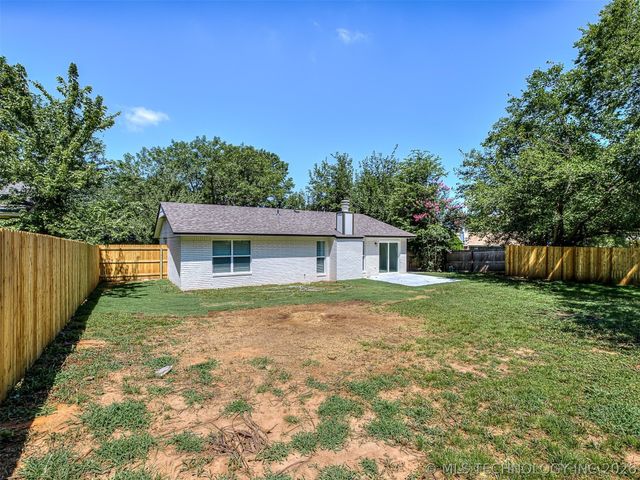 4305 S 1st Place, Broken Arrow, OK 74011