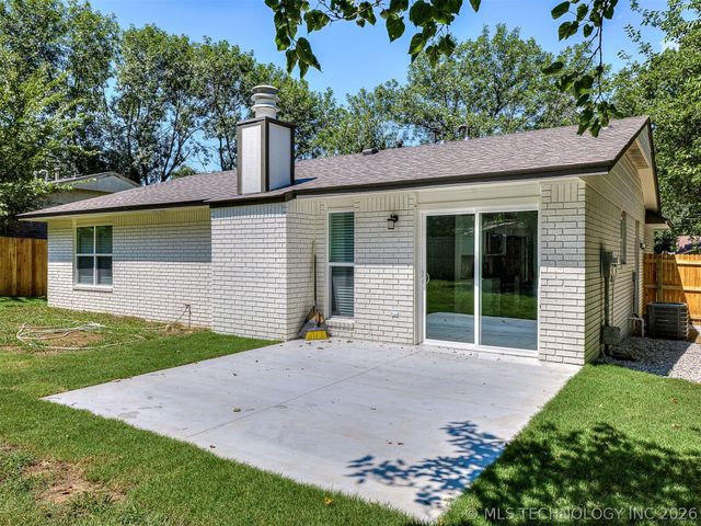 4305 S 1st Place, Broken Arrow, OK 74011