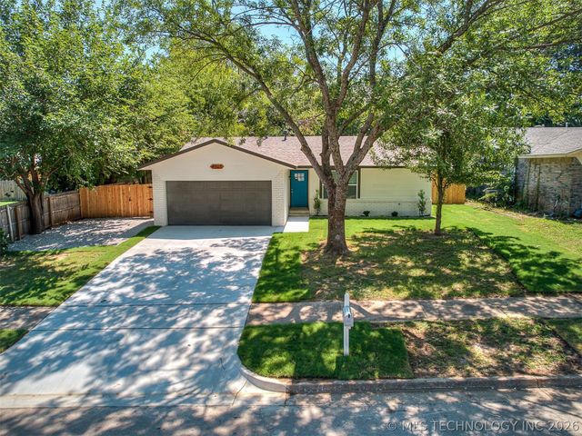 4305 S 1st Place, Broken Arrow, OK 74011