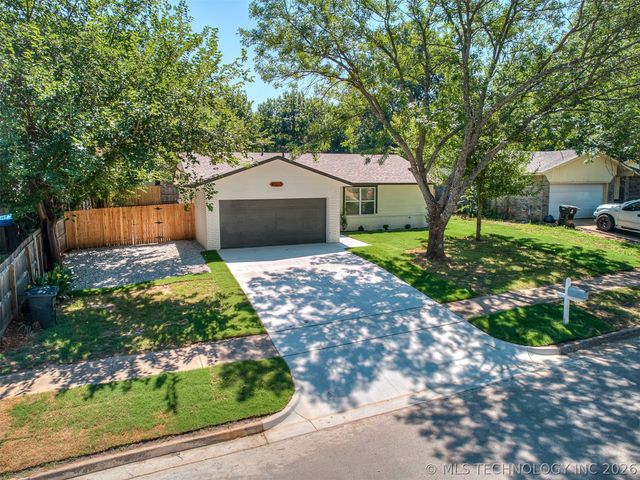 4305 S 1st Place, Broken Arrow, OK 74011