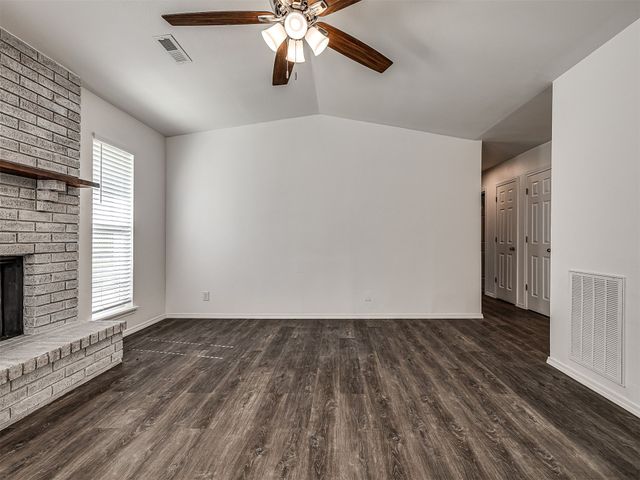 4305 S 1st Place, Broken Arrow, OK 74011