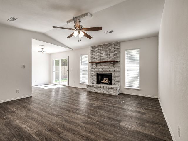 4305 S 1st Place, Broken Arrow, OK 74011