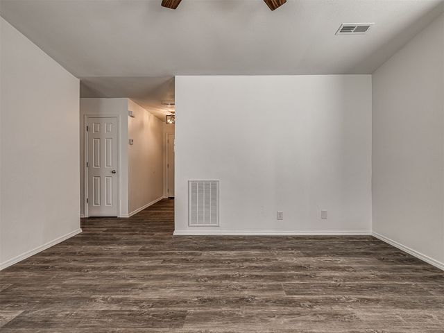4305 S 1st Place, Broken Arrow, OK 74011