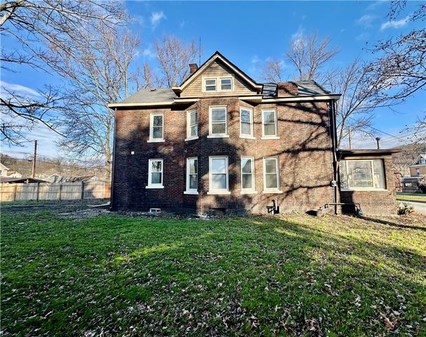 2415 7th Avenue, Beaver Falls, PA 15010
