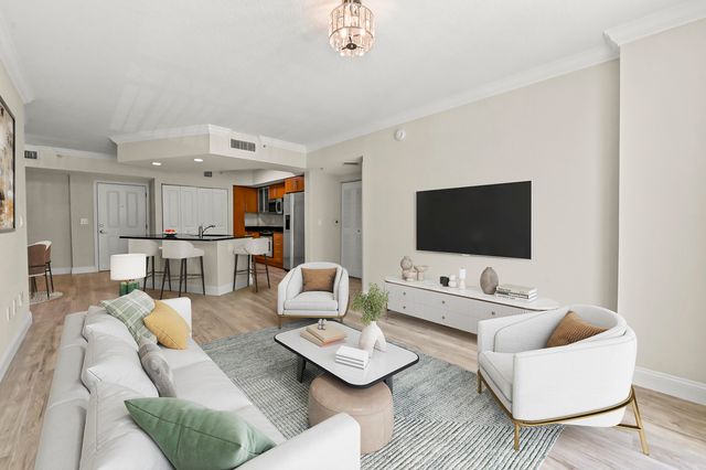 600 S DIXIE Highway 237, West Palm Beach, FL 33401