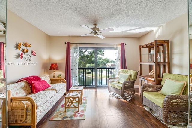 4955 E Sabal Palm Blvd 305, Tamarac, FL 33319