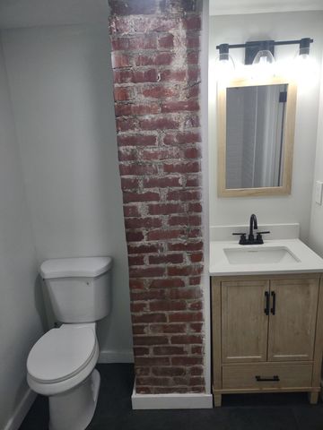 143 Morrison St Unit 2, Gallatin, TN 37066