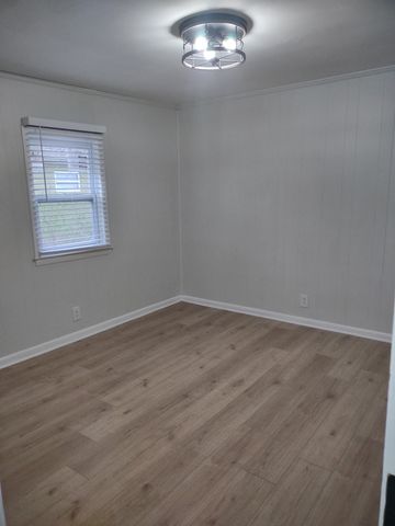 143 Morrison St Unit 2, Gallatin, TN 37066