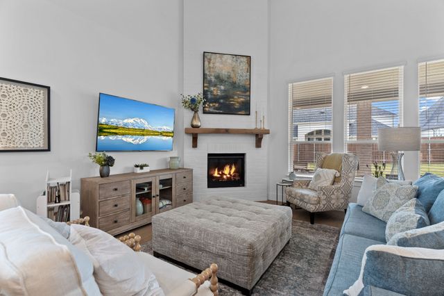 1748 Boxwood Row Drive, Aubrey, TX 76227