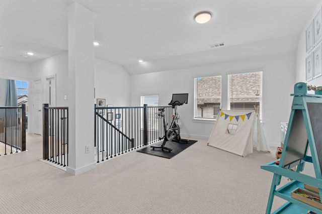 1748 Boxwood Row Drive, Aubrey, TX 76227