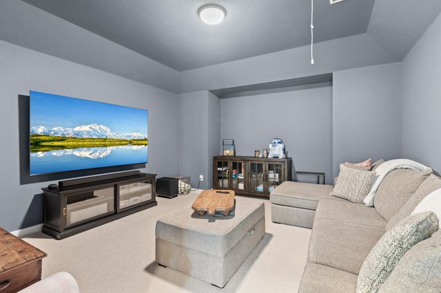 1748 Boxwood Row Drive, Aubrey, TX 76227