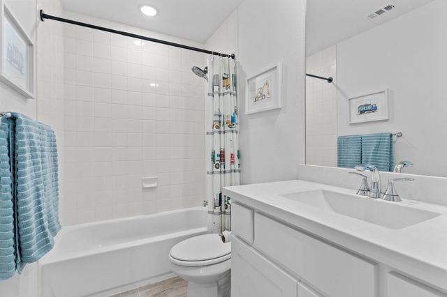 1748 Boxwood Row Drive, Aubrey, TX 76227