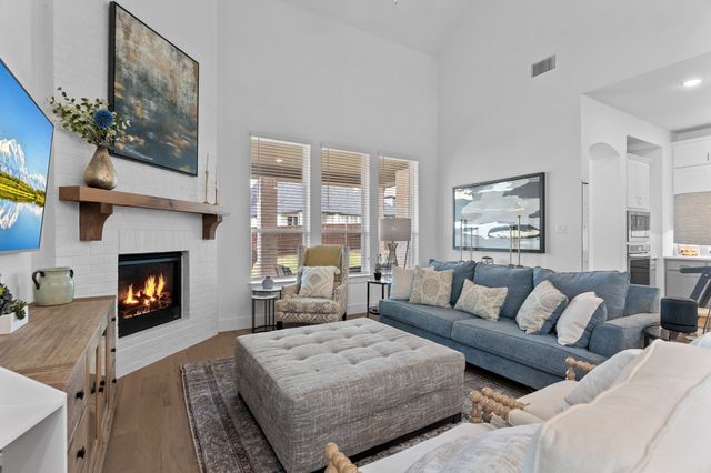 1748 Boxwood Row Drive, Aubrey, TX 76227