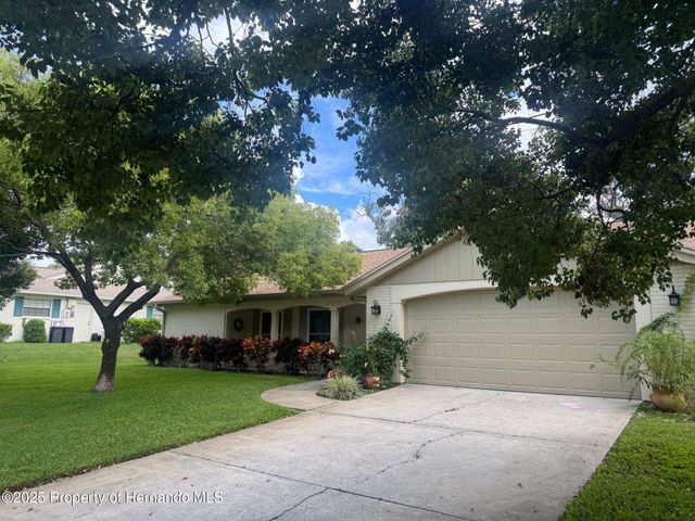 12814 Ironwood Circle, Hudson, FL 34667