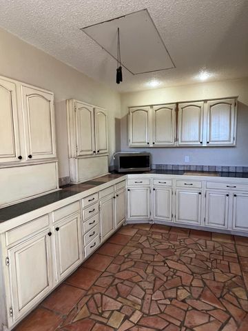 6515 15th Drive, Lubbock, TX 79416