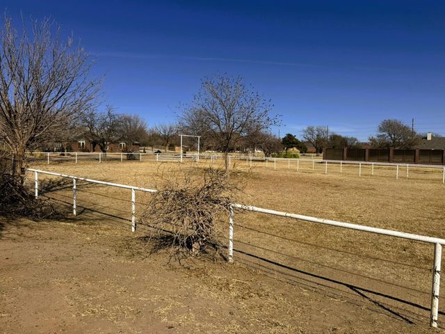 6515 15th Drive, Lubbock, TX 79416