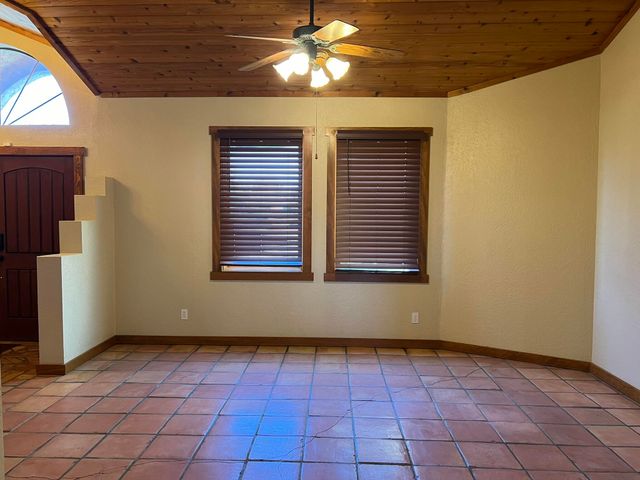 6515 15th Drive, Lubbock, TX 79416