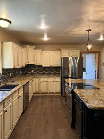 6515 15th Drive, Lubbock, TX 79416