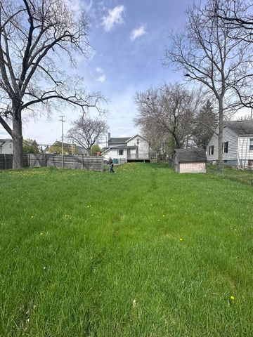 1002 E Oliver Street, Owosso City, MI 48867