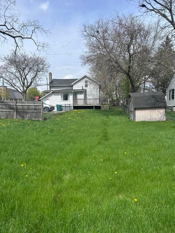 1002 E Oliver Street, Owosso City, MI 48867