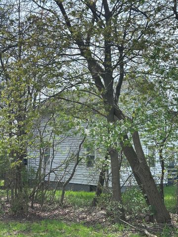 1002 E Oliver Street, Owosso City, MI 48867