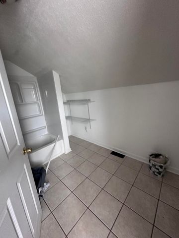 1002 E Oliver Street, Owosso City, MI 48867