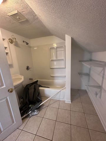 1002 E Oliver Street, Owosso City, MI 48867