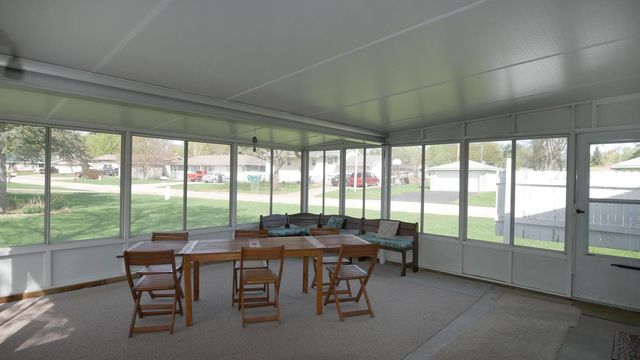 164 Linden Drive, Apple Valley, MN 55124