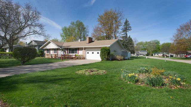 164 Linden Drive, Apple Valley, MN 55124