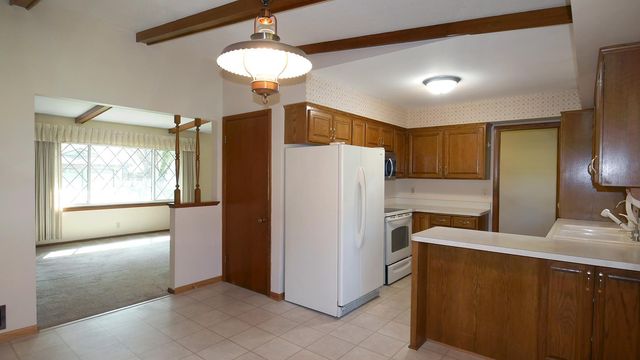 164 Linden Drive, Apple Valley, MN 55124