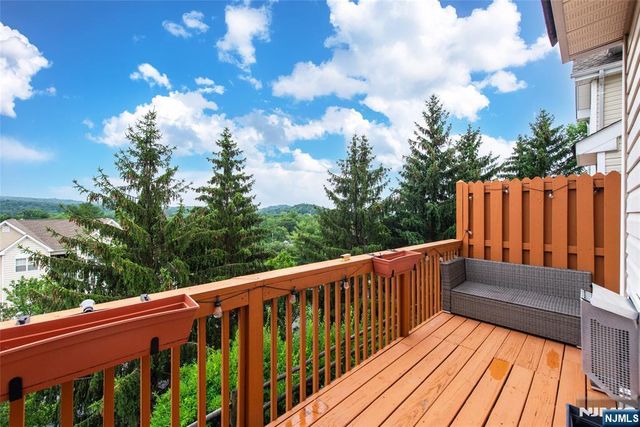 145 Mountainside Drive, Pompton Lakes, NJ 07442