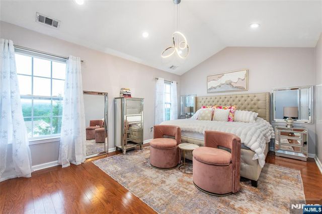 145 Mountainside Drive, Pompton Lakes, NJ 07442