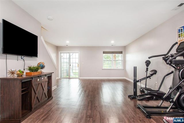 145 Mountainside Drive, Pompton Lakes, NJ 07442