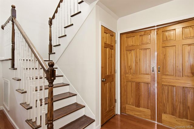 109 Gordon Avenue, Westbury, NY 11590