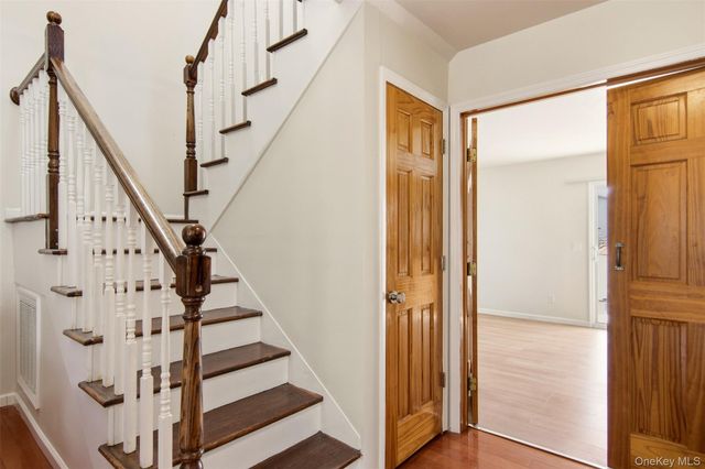 109 Gordon Avenue, Westbury, NY 11590