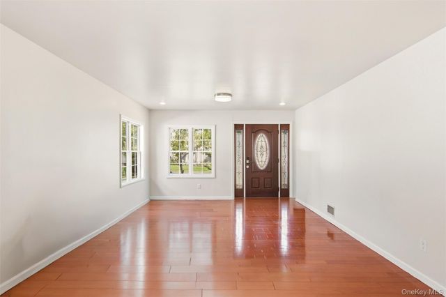 109 Gordon Avenue, Westbury, NY 11590